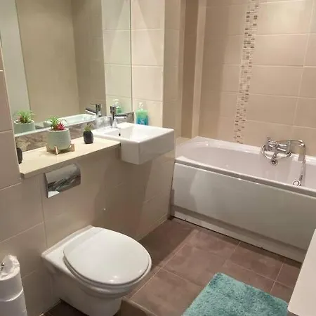 3 Bedroom Penthouse Apartment In Larne Exterior photo